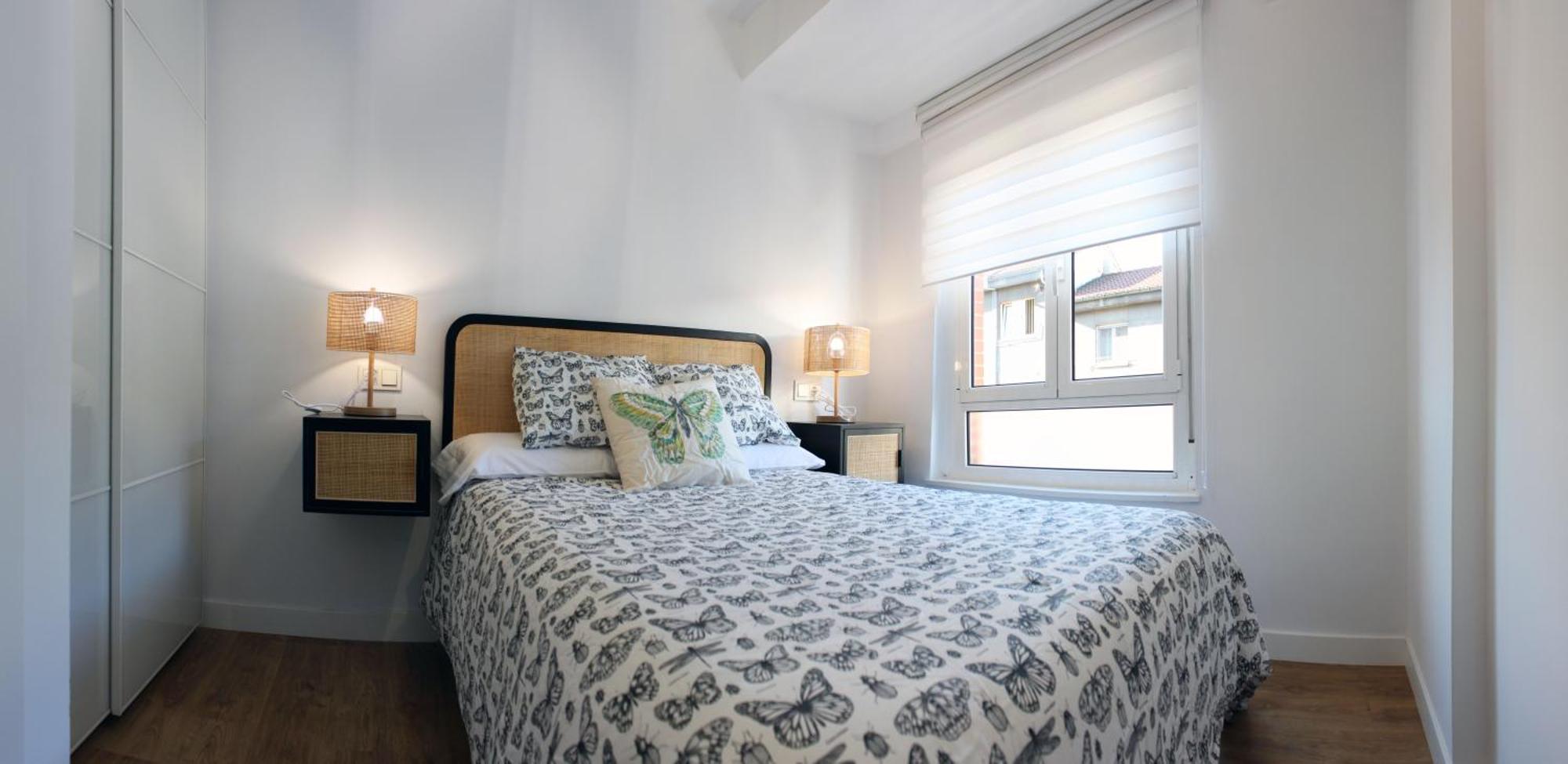 Moderno Piso En By Bebalmy Apartamento