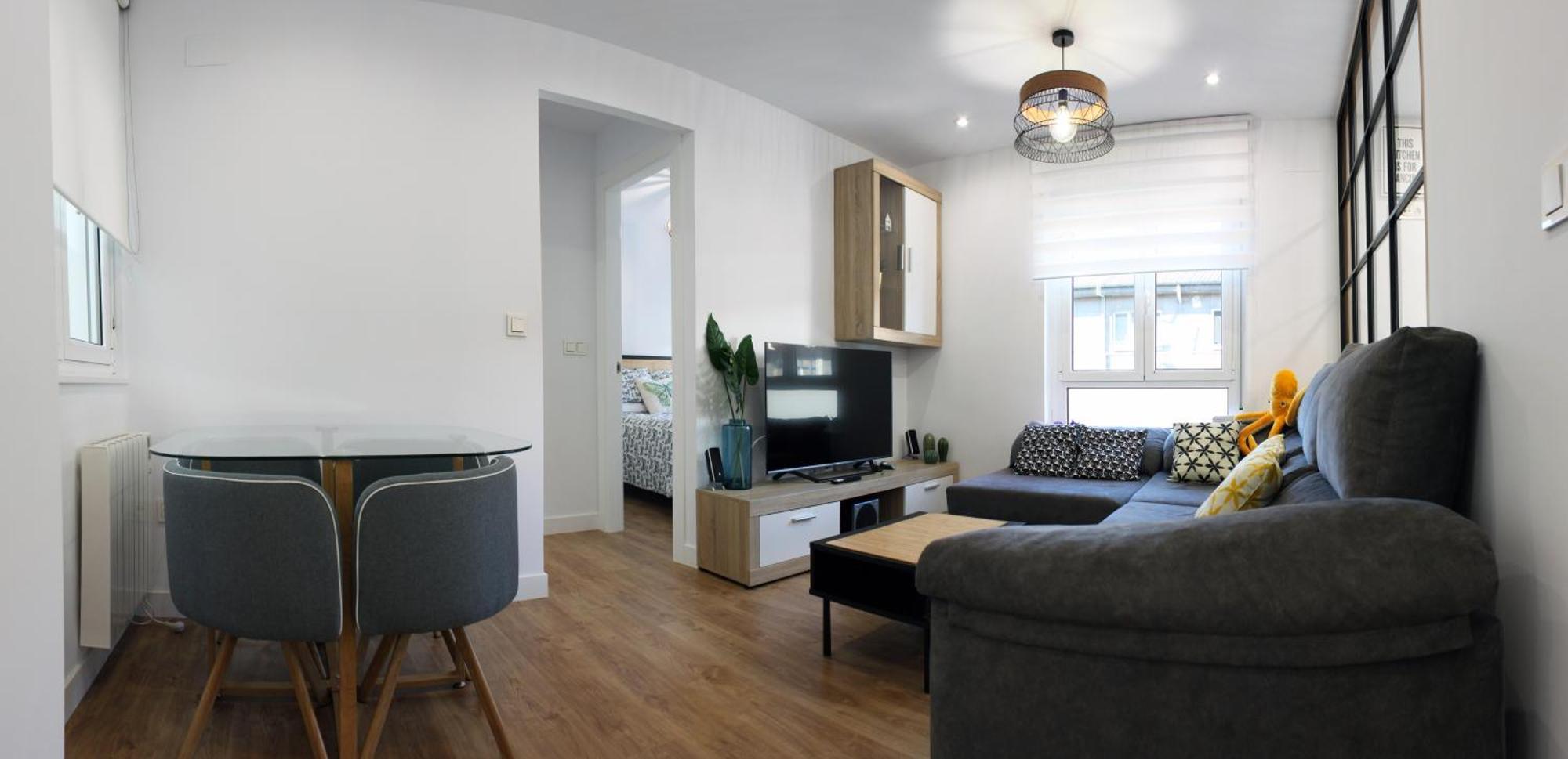 Apartamento Moderno Piso En By Bebalmy *